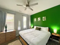 Spacious 5BD 5.5BA house in the Heart of Richmond 리치몬드 대학 주변 호텔