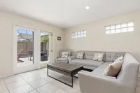 2-min Walk to Beach, Private House with Pool