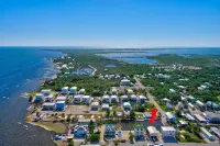 Boater's Paradise with Boat Dock / Quick Open Water Access