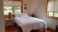 Wifi!! Big Oak Cabin, Ozarks, Hot Tub, Rivers!