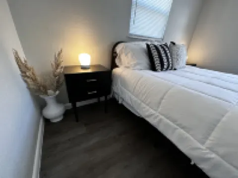 Urban Retreat: Cozy House in The Heart of Zephyrhills 澤弗希爾斯酒店