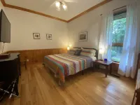 Views, Hot Tub, Spacious 3Bd, 3Ba w Tesla Charger