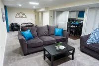 Spacious Guest Suite with Private Entrance, Hot tub, 2 Bedrooms, 1 Bath Hotel a Columbine