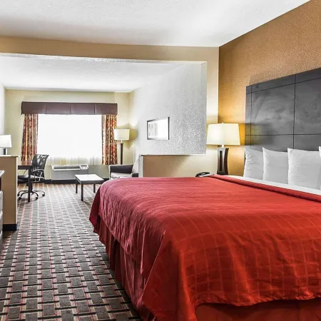 Quality Suites Hickory South