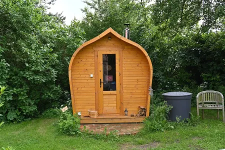 Cottage can be used all year round with fireplace & sauna Отели в г. Даргун