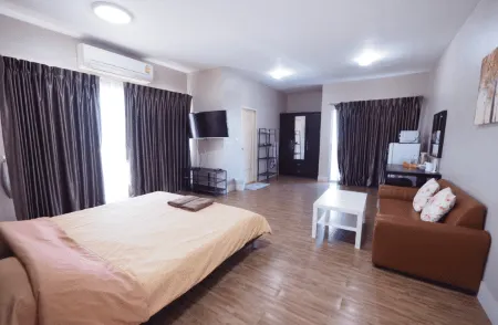 S. Somboon Place Отели в г. Chachoengsao