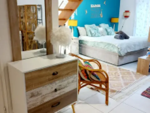 COUP de COEUR - Trés beau 2P avec grande Terrasse sur le PORT de ST Goustan Hotéis em Auray