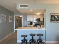 Top Floor Bay View #409