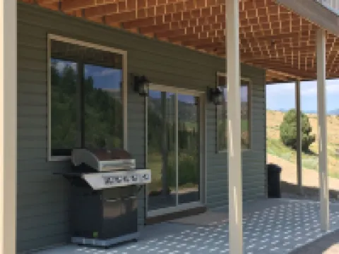 Angileen's Place at Canyon Creek - A Cabin Getaway Touched by Nature!