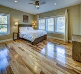 Bridge to Happiness: Cross the entry bridge into a gorgeous 4 bedrooms residence فنادق في Lost Creek