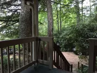 Minutes To Town, Wooded 2 Acre Retreat