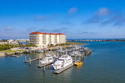 Waterfront Condo Getaway Hotels in Morehead City
