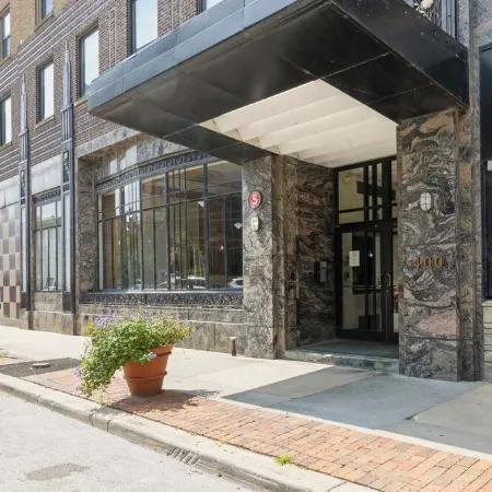 Cozy 1-bedroom condo in the heart of Des Moines