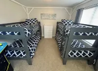 Central Location- SPIRE, Wineries, GOTL, Beach