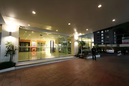 The Royalbee Aparthotel
