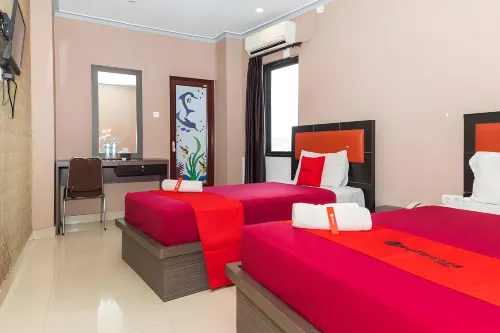 RedDoorz Plus @ Paal 2 Manado Hotels in Mapanget
