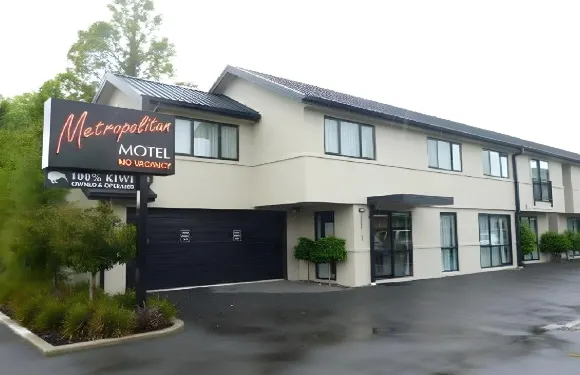 瑞卡頓大都會汽車旅館