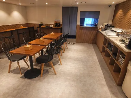 Daisy Hotel Отели в г. Янпхён