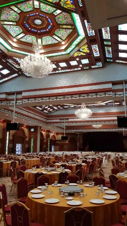 The Rizqun International Hotel Отели рядом с достопримечательностью «Gadong Night Market»