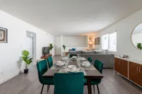 New DT Alhambra Family Vacation Home with King Bed Hotels in Alhambra