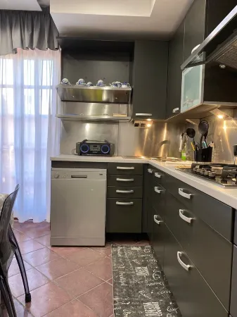 Cozy Apartment for groups or families Отели рядом с достопримечательностью «Римский университет Тор Вергата»