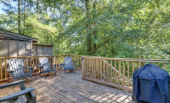 NEW TO VRBO 3 MIN TO LAKE MARTIN ON AUBURN SIDE STILLWATERS GATED GOLF MARINA