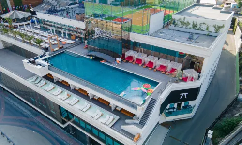 Seven Visions Resort and Places, the Dvin