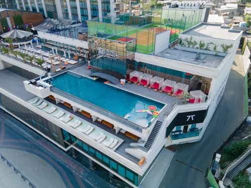 Seven Visions Resort and Places, the Dvin - Gym