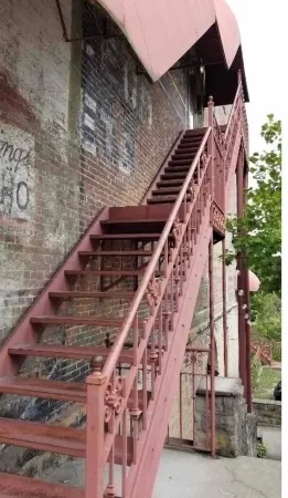 Night Owl 4S DOWNTOWNoptional paid parking upon request)