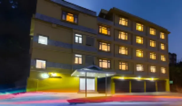 The Leenor Regency فنادق في 