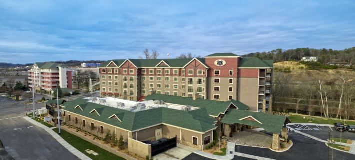 Black Fox Lodge Pigeon Forge, Tapestry Collection by Hilton Ξενοδοχεία στην πόλη Sevier County