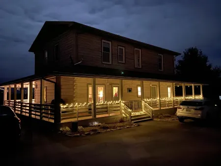 Grandfather Mountain Vista Отели рядом с достопримечательностью «Christmas Tree Hill Garden Center»