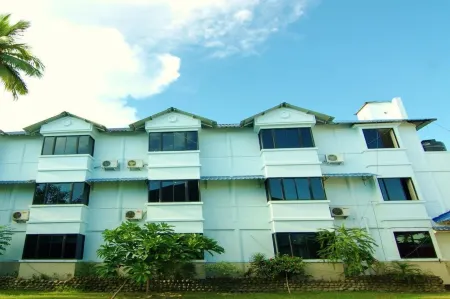 Dibrugarh Club House Отели в г. Дибрагарх
