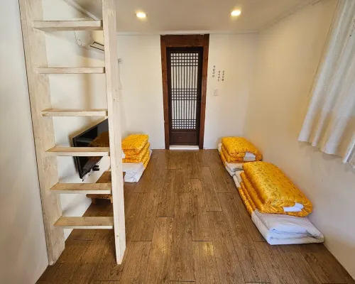 Jeonju Gaindang Anchae Hotels near هاكيندانغ
