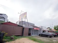 Kemaman Lodge & Cafe - Hostel Hotels in 