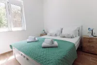 Waterfront Apartment Petrovina Hotels in Dobrota