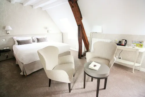 Logis - Hôtel & Restaurant du Tribunal Hotels in Mortagne-au-Perche