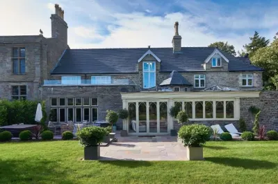 Lanelay Hall Hotel & Spa Hotels near Hetty Winding House