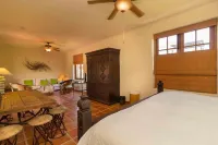 Casa de La Alegria 3Br by Casago