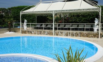 Hotel Villa Garuti