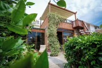 Cunda Tas Otel by Taze Hotels near Sevim And Necdet Kent Library