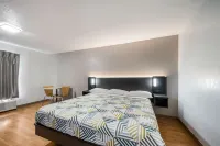 Motel 6 Laredo, TX - North I-35