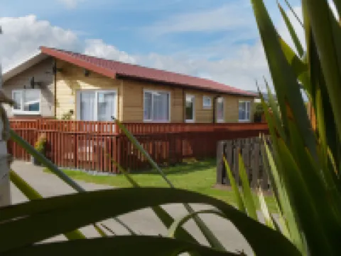 Pet Friendly Sleeps 3 Chalet Bridlington Free Elec Hotels in Carnaby