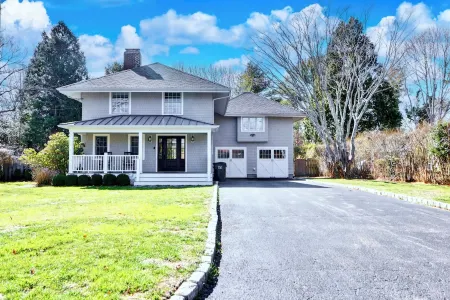 5 Bedrooms! 4 Min to the Beach! HEATED POOL!