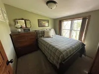 Private Meramec River Frontage!! Cozy Cabin with Amazing views!  Available now!!