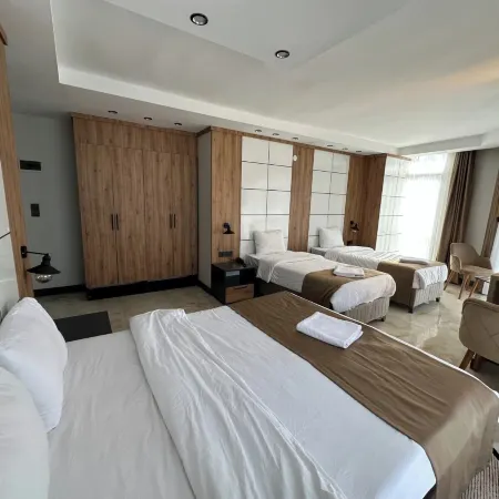 Pars Palas Hotel