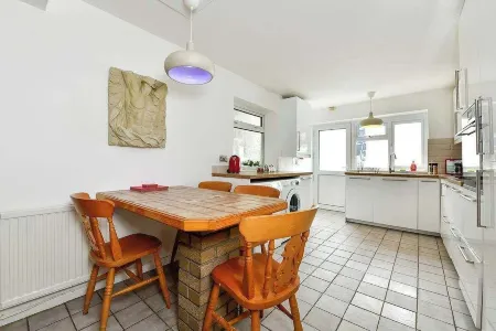 Host & Stay - Oxford Street House Отели в г. Касл
