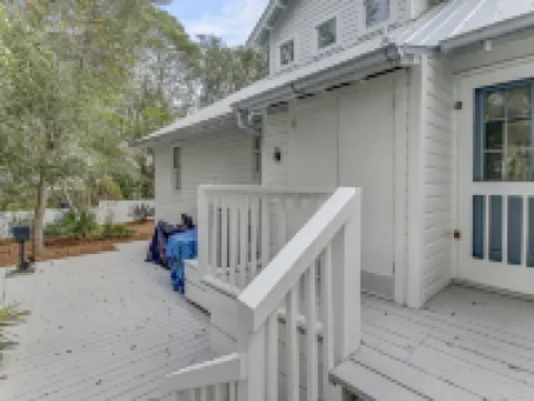 Seaside Cottage "sea Shack" Adorable Tupelo Street, Sleeps 4 1 Bedroom Home by Redawning Hotels in Seaside