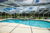 Spacious Modern Pool Home, Family & Golf Trips - 4727 4 Bedroom Home by RedAwning