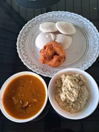 Nirupama Hotel Aluva Отели рядом со станцией Aluva Railway Station